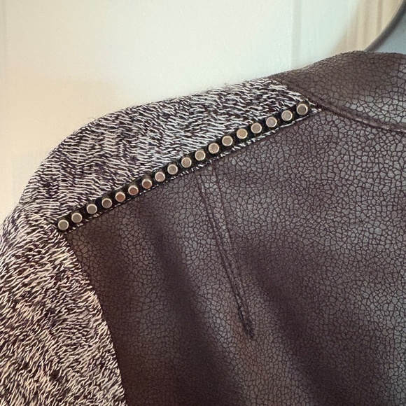 VEX black knit/pleather cardigan 🖤🩶 - Picture 2 of 7